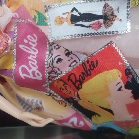 2008 Barbie Generation of Dreams 50 Doll  Colorful Statement Gown Mattel #R7232 - Picture 5 of 14